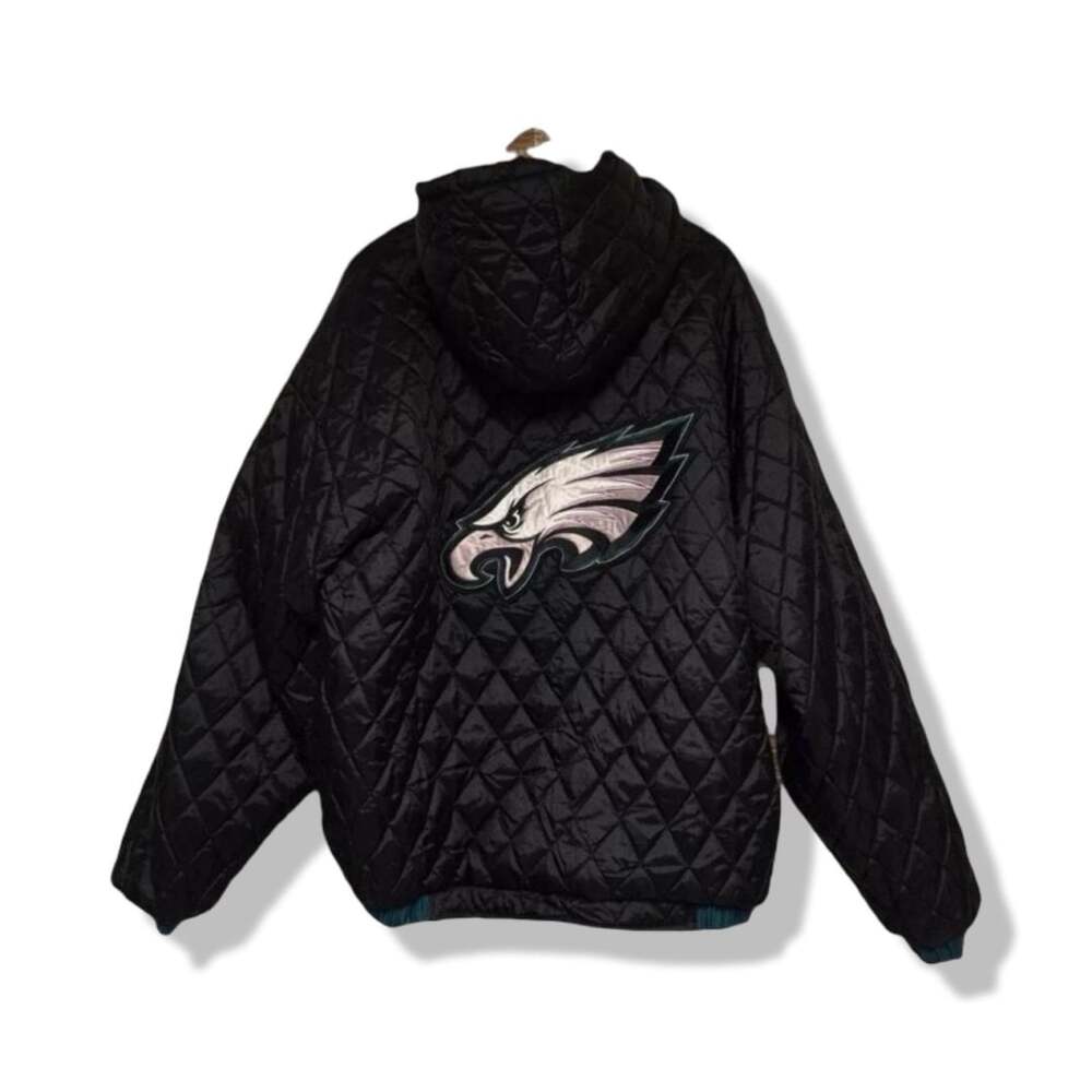 Vintage Philadelphia Eagles Reversible Hooded Puffer Jacket by Pro Player - Size